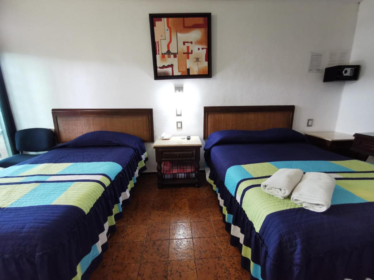 מרידה Hotel Doralba Inn מראה חיצוני תמונה