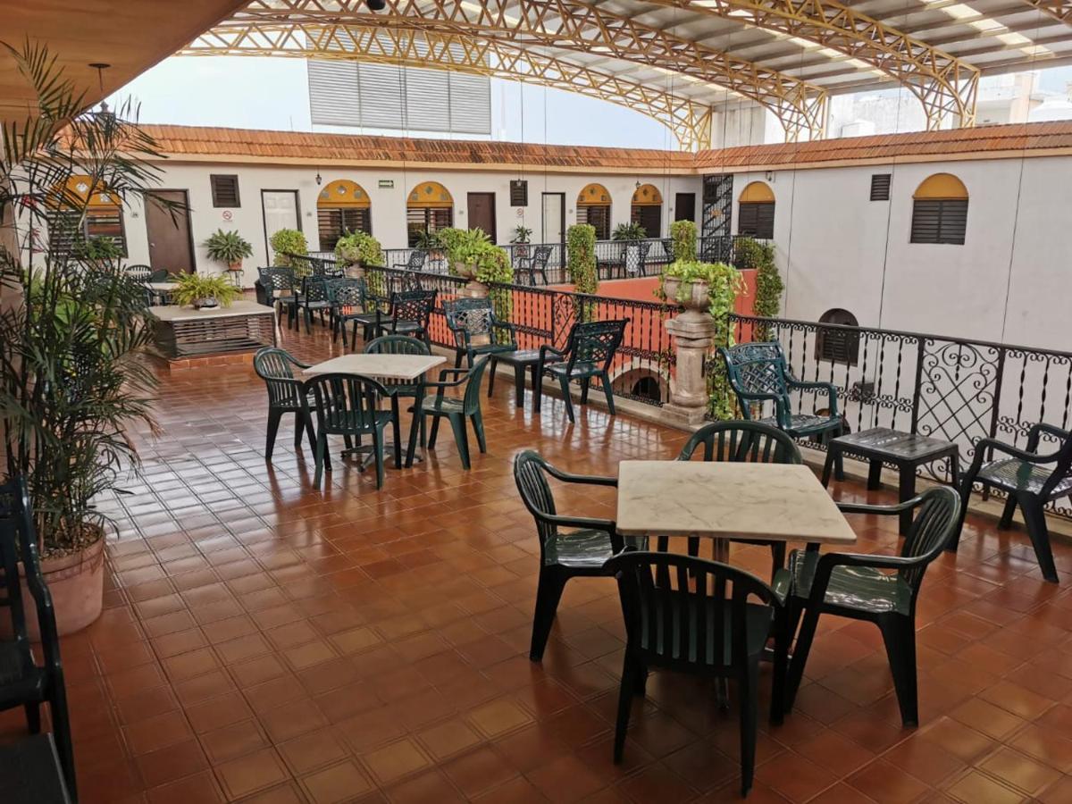 מרידה Hotel Doralba Inn מראה חיצוני תמונה