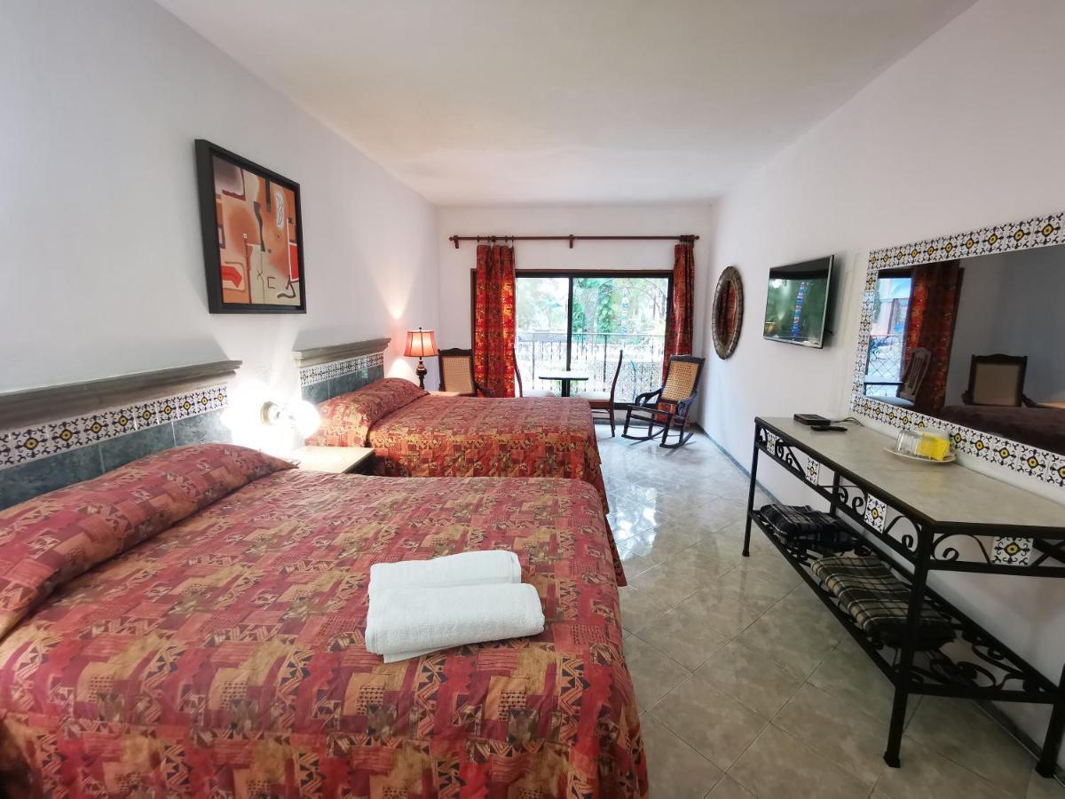 מרידה Hotel Doralba Inn מראה חיצוני תמונה