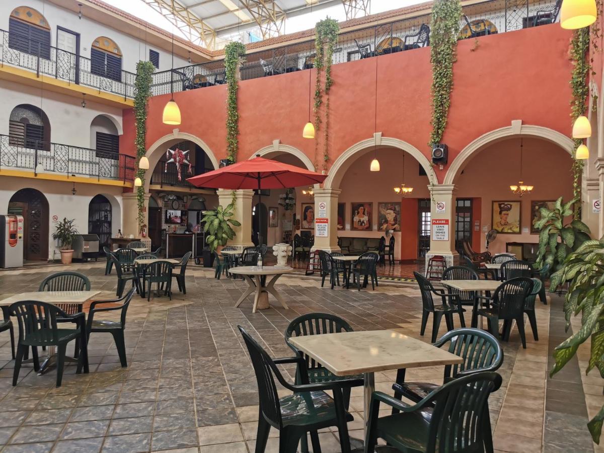 מרידה Hotel Doralba Inn מראה חיצוני תמונה