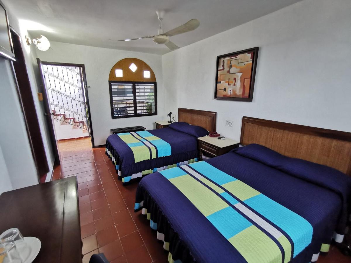 מרידה Hotel Doralba Inn מראה חיצוני תמונה