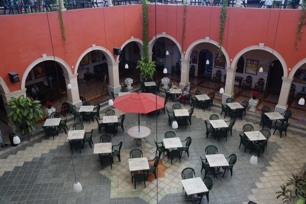 מרידה Hotel Doralba Inn מראה חיצוני תמונה