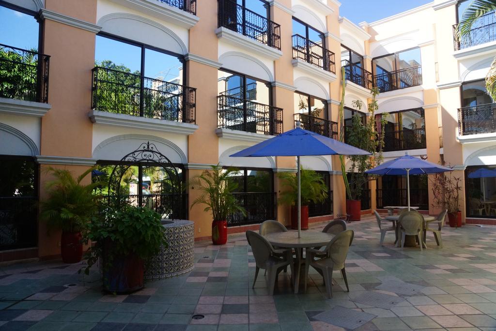 מרידה Hotel Doralba Inn מראה חיצוני תמונה