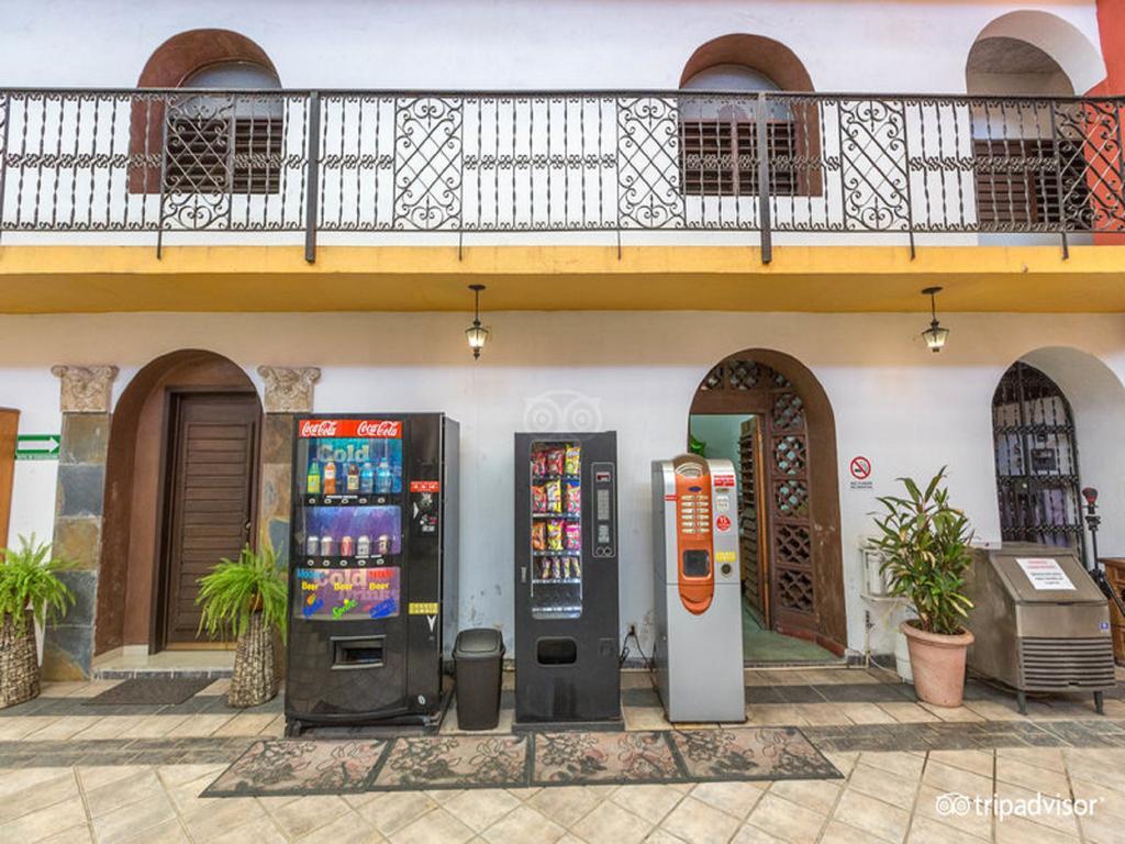 מרידה Hotel Doralba Inn מראה חיצוני תמונה