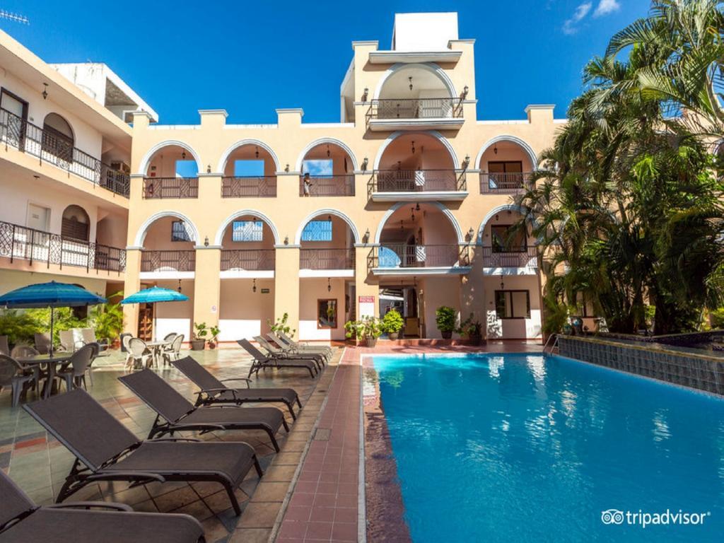 מרידה Hotel Doralba Inn מראה חיצוני תמונה