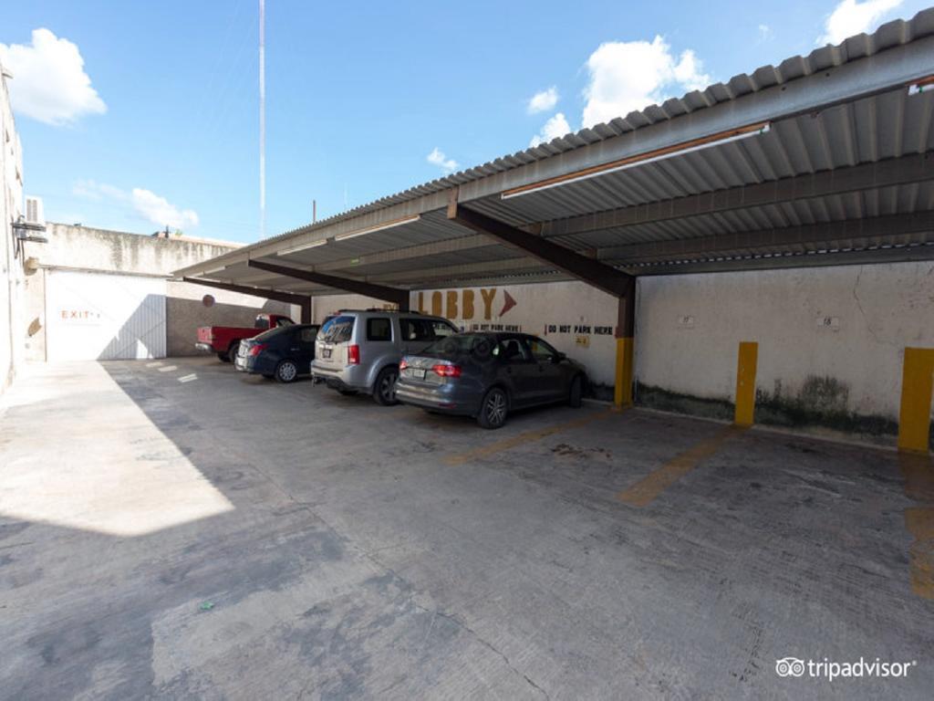 מרידה Hotel Doralba Inn מראה חיצוני תמונה